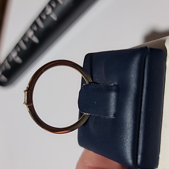 14KT yellow gold and diamond ring - Picture 3 of 7